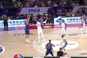 这胖子太丝滑了！约基奇热身赛对阵法国砍下20分9板8助，进攻端太无解